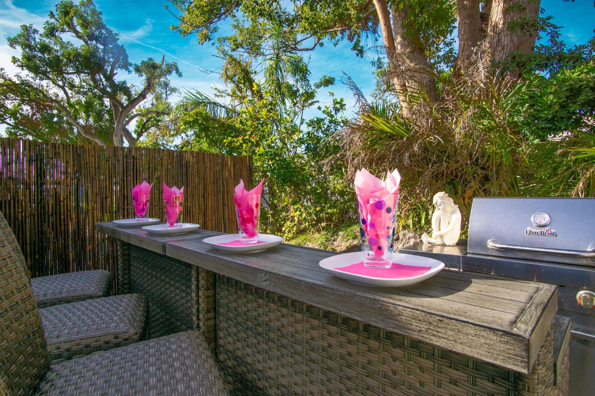 Beach Cottage With Heated Pool Just Off Siesta Key Sarasota Dış mekan fotoğraf
